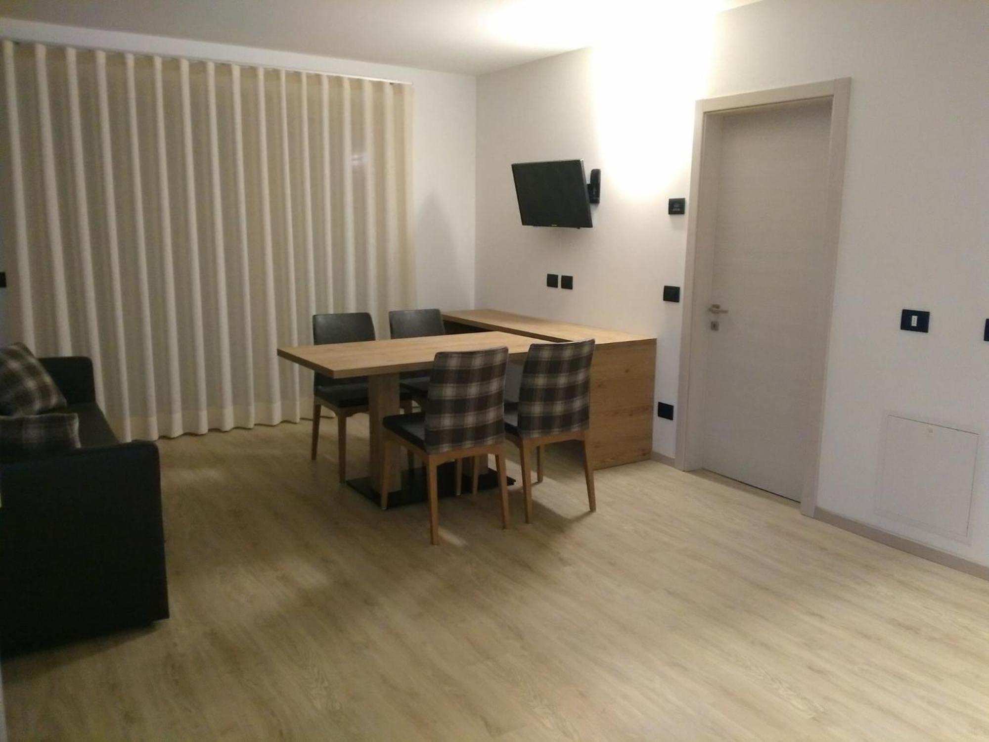 Hotel Canada Pinzolo Kültér fotó